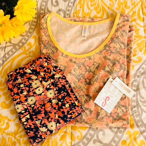 SALE LULAROE Classic Top Small & OS Legging BUNDLE - Picture 3 of 8
